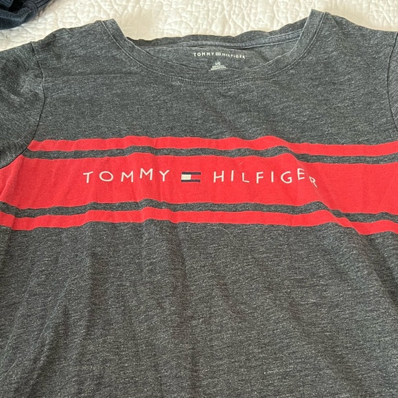 Tommy Hilfiger T-Shirt - Picture 2 of 3